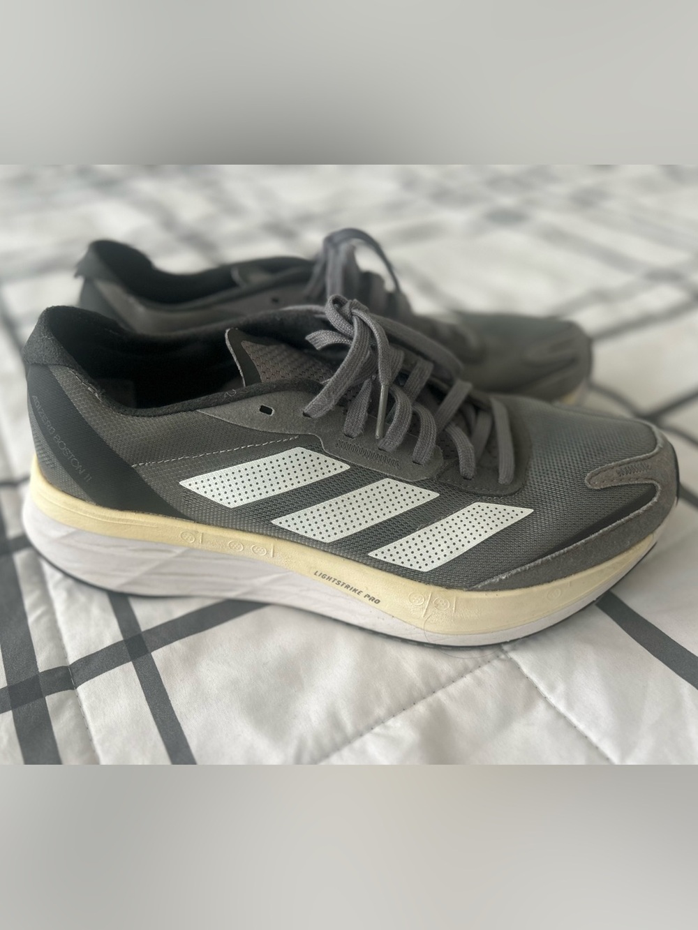 Adizero Boston 11